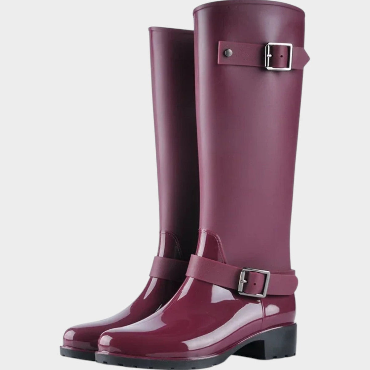 Hoge regenlaarzen met gespen in bordeaux, productfoto