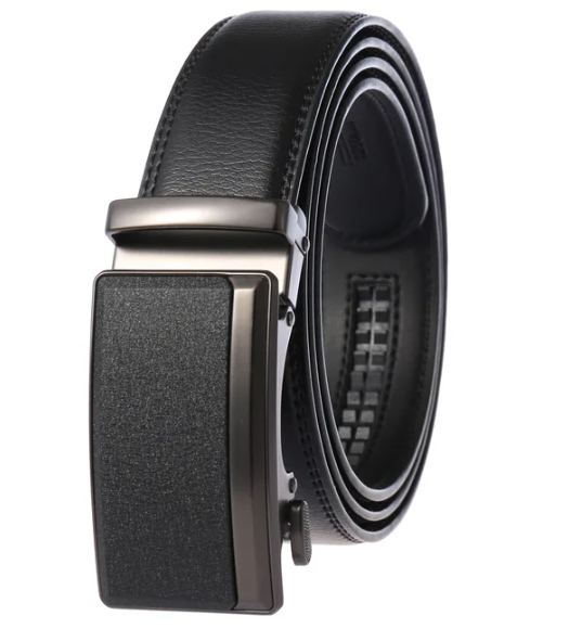 Zwarte leren riem met automatische gesp, gefotografeerd los liggend | Boutique Moda