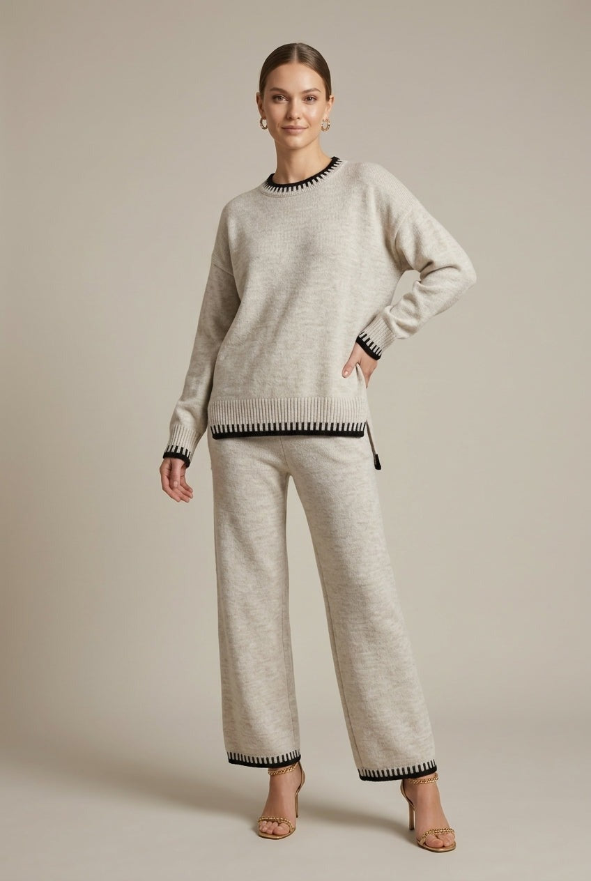 Beige comfy set met zwarte sierrand