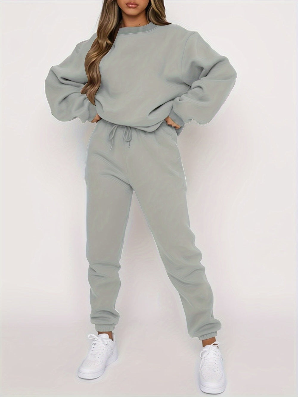 Oversized joggingpak in grijs, vooraanzicht