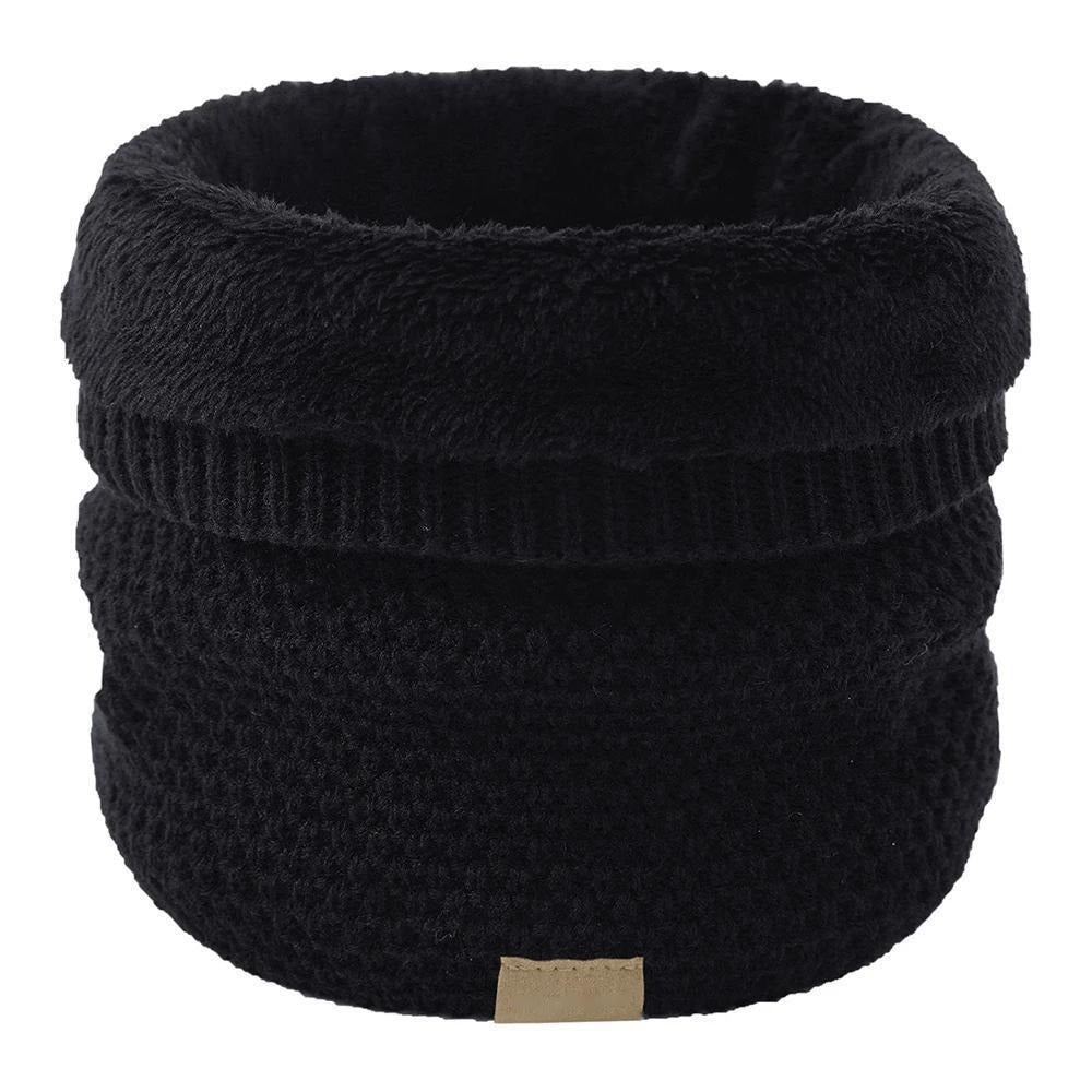 Gevoerde gebreide nekwarmer in zwart, productfoto