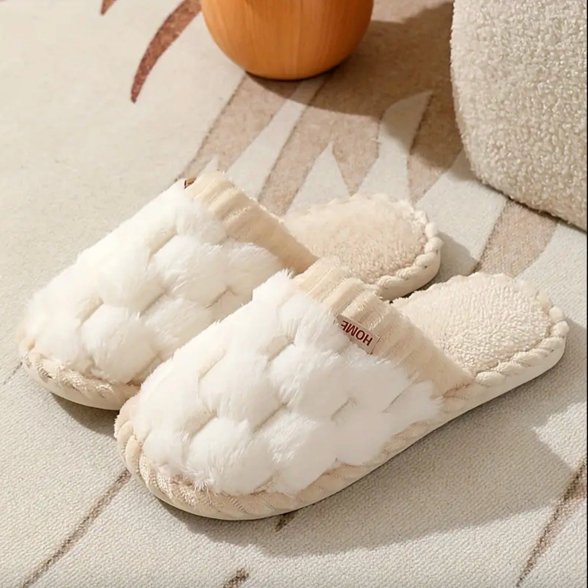 Witte fluffy pantoffels, paar
