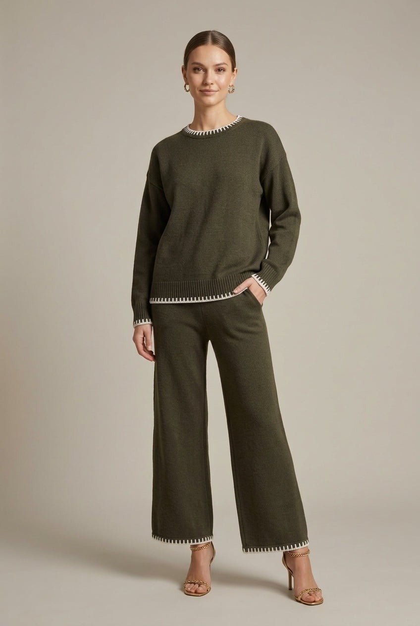 Legergroene comfy set met crèmekleurige sierrand