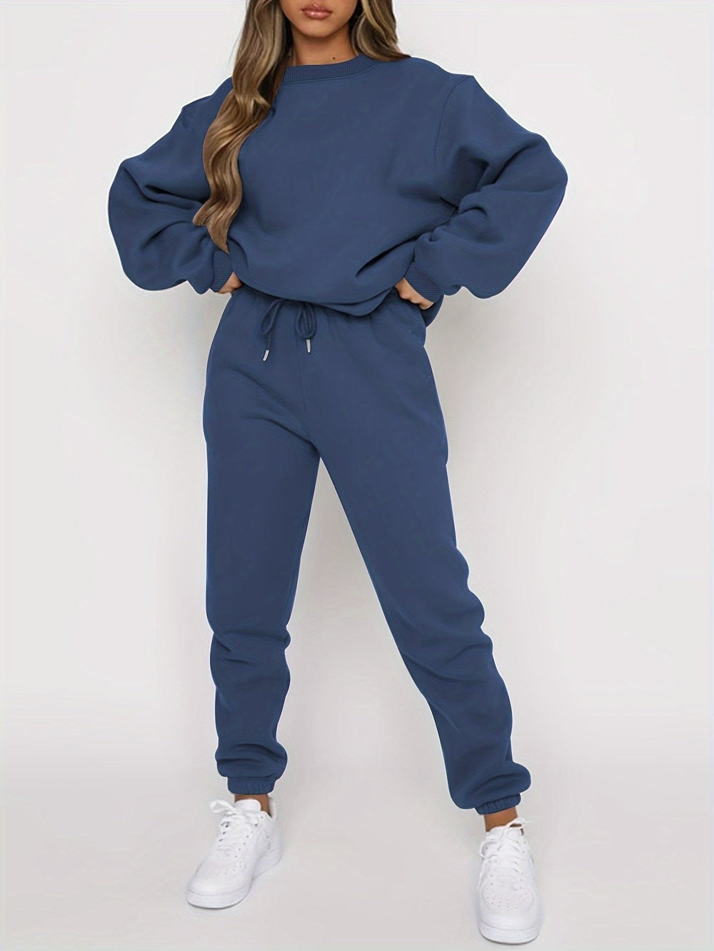 Oversized joggingpak in blauw, vooraanzicht