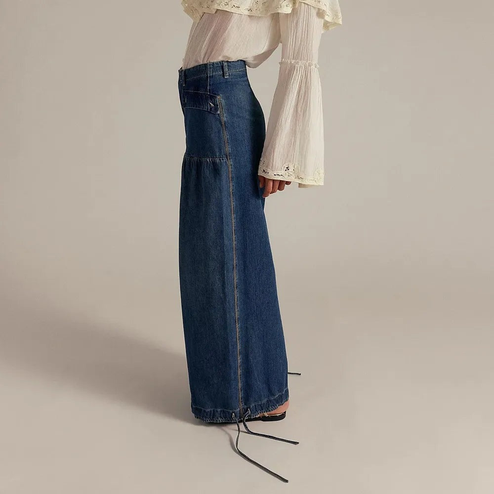 Donkerblauwe wide leg jeans, zijkant