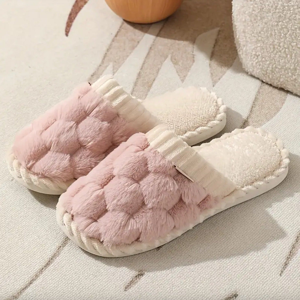Roze fluffy pantoffels, paar