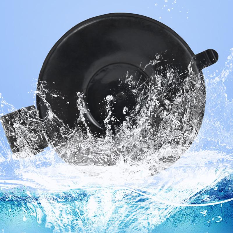 Zwarte zuignaphouder met verstelbare arm valt in spattend water | Boutique Moda