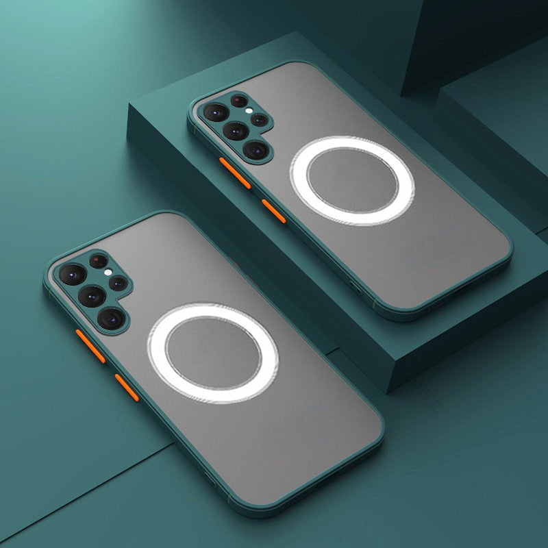 Groen matte telefoonhoesjes met magnetische ring en oranje accenten, cameralenzen zichtbaar | Boutique Moda