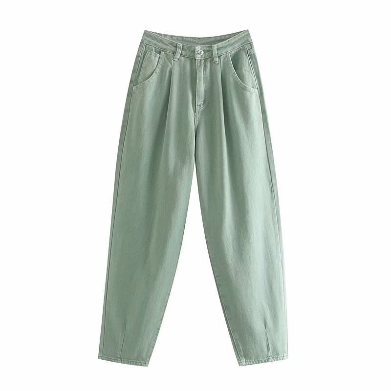 Saliegroene barrel jeans, voorkant