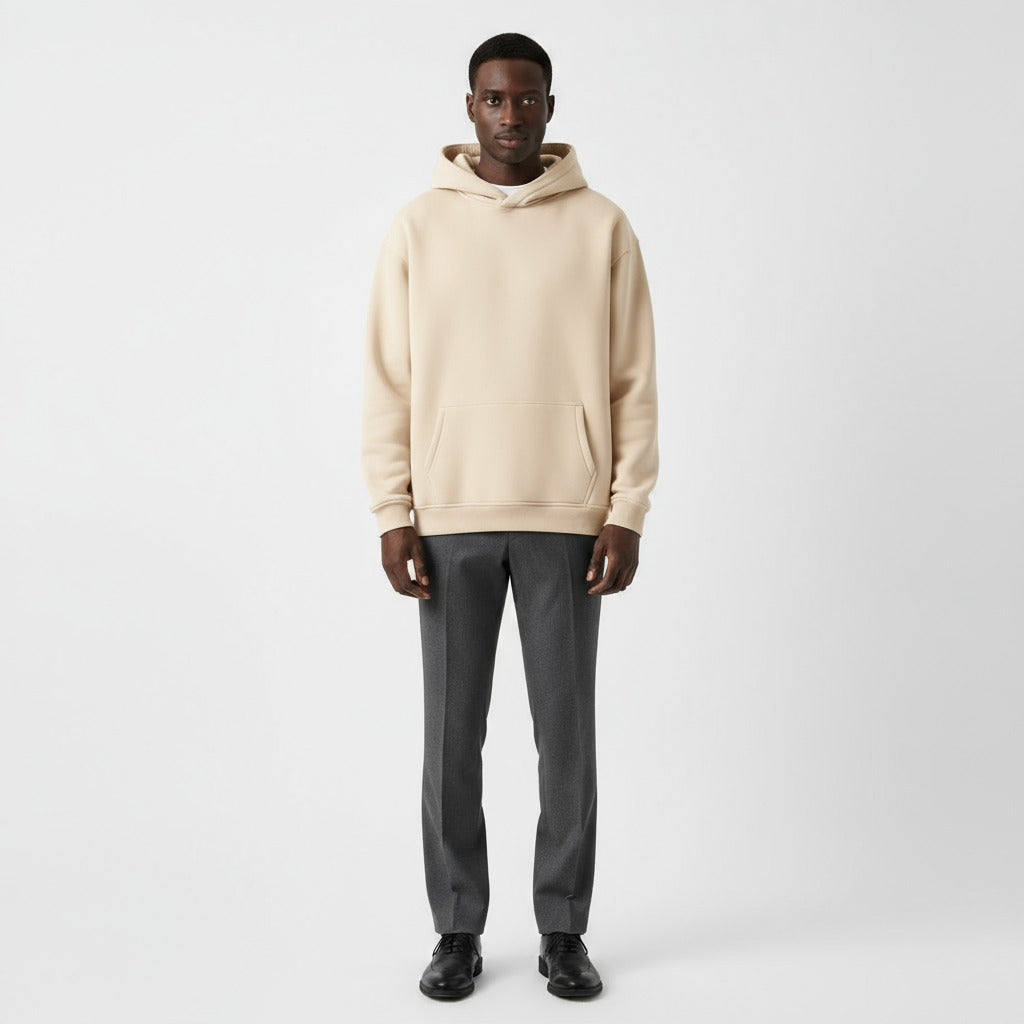 Heavyweight hoodie voor heren in beige, gedragen, voorkant