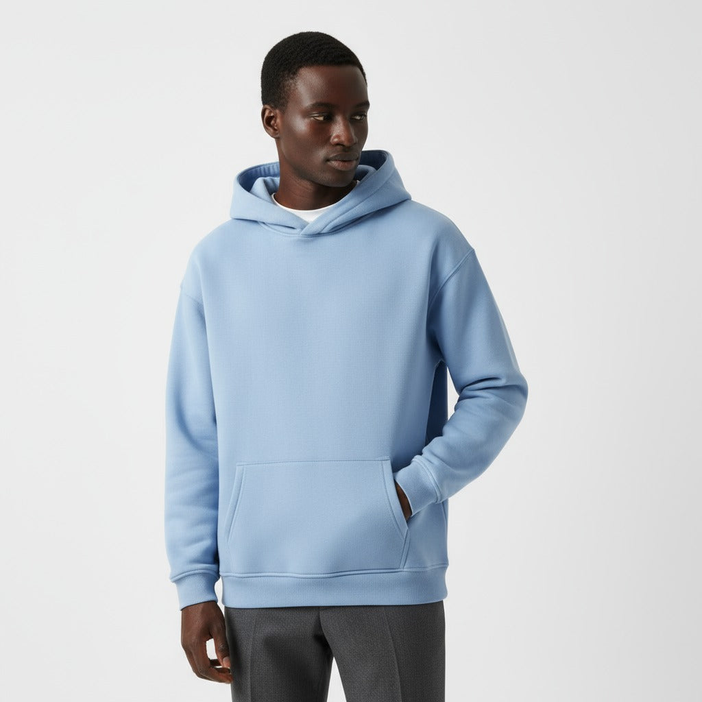 Heavyweight hoodie voor heren in lichtblauw, gedragen, voorkant