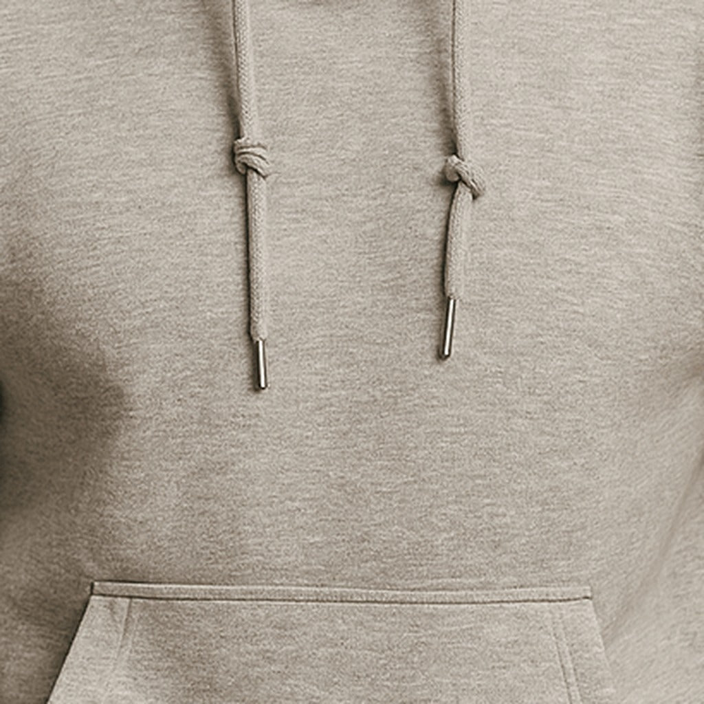 Klassieke hoodie met koord voor heren in lichtgrijs, close-up van het koord en de buidelzak