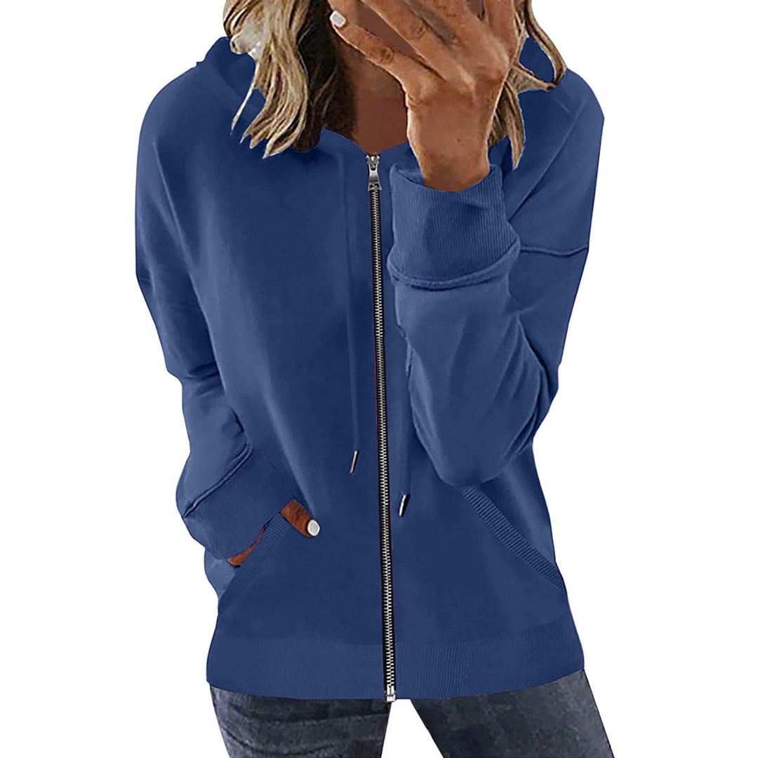 Vrouw in een blauw sweatvest met koorden en geribde zoomband | Boutique Moda