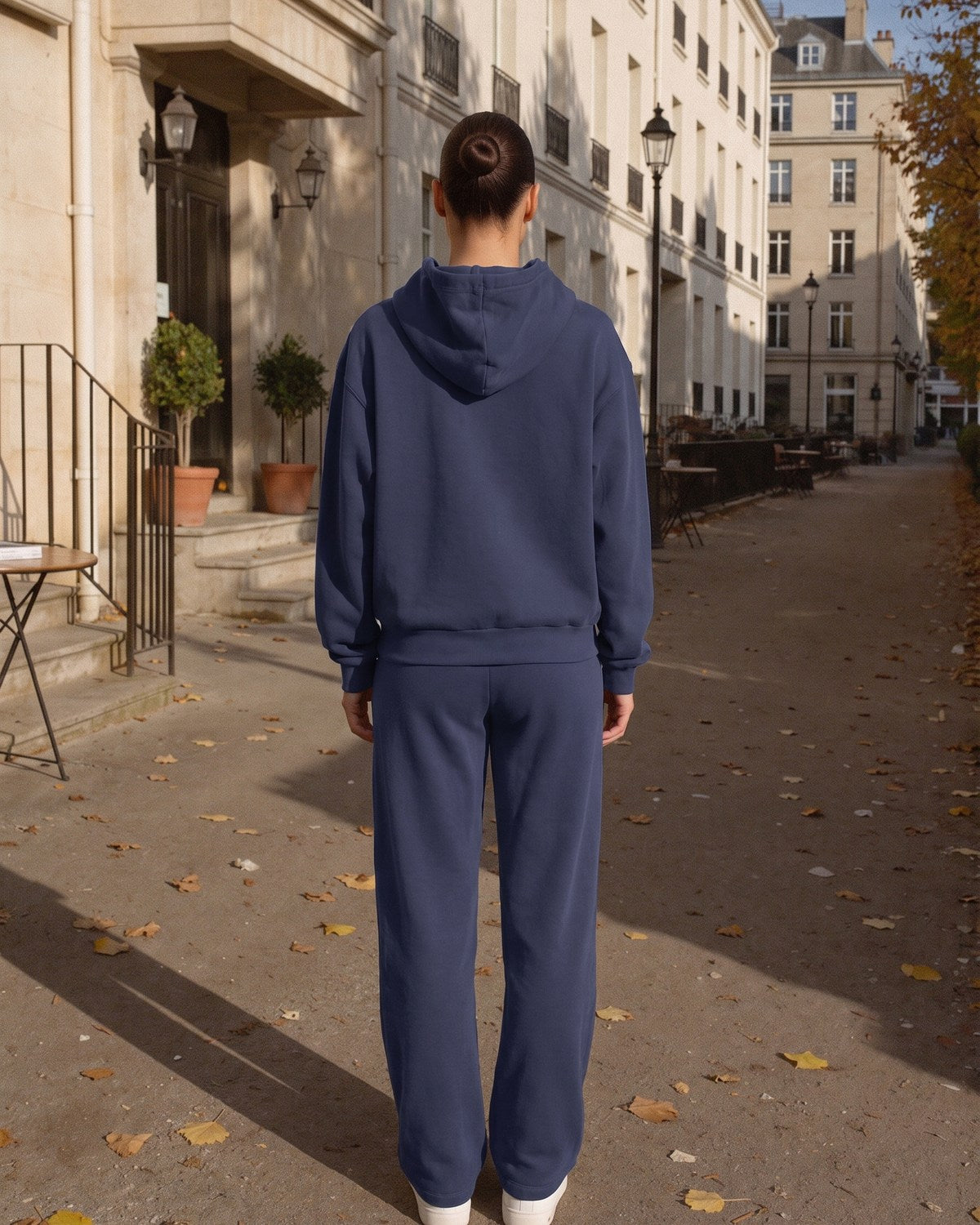 Marineblauw joggingpak, achterkant