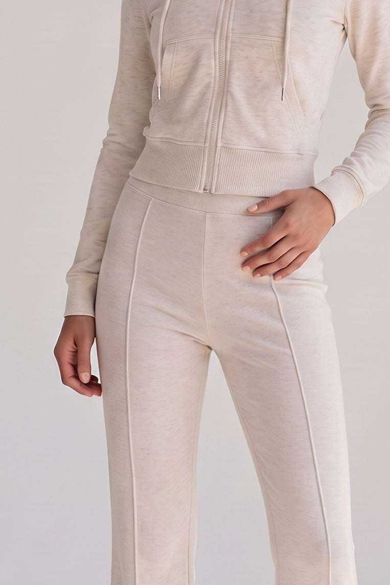 Hoodie en joggingbroek van stretchjersey in havermout met trekkoord in de taille, stofdetail
