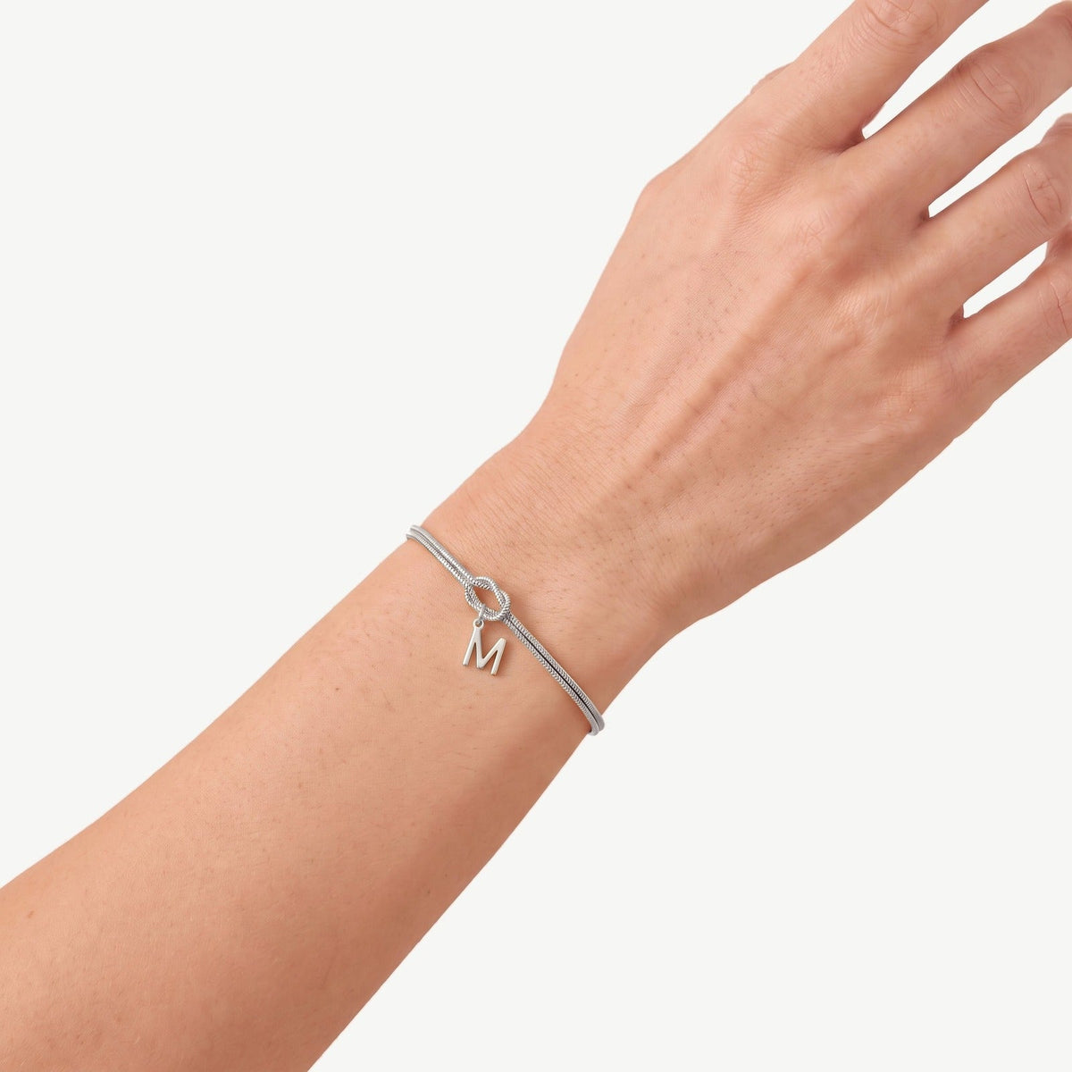 Zilveren initiaal armband met letter M
