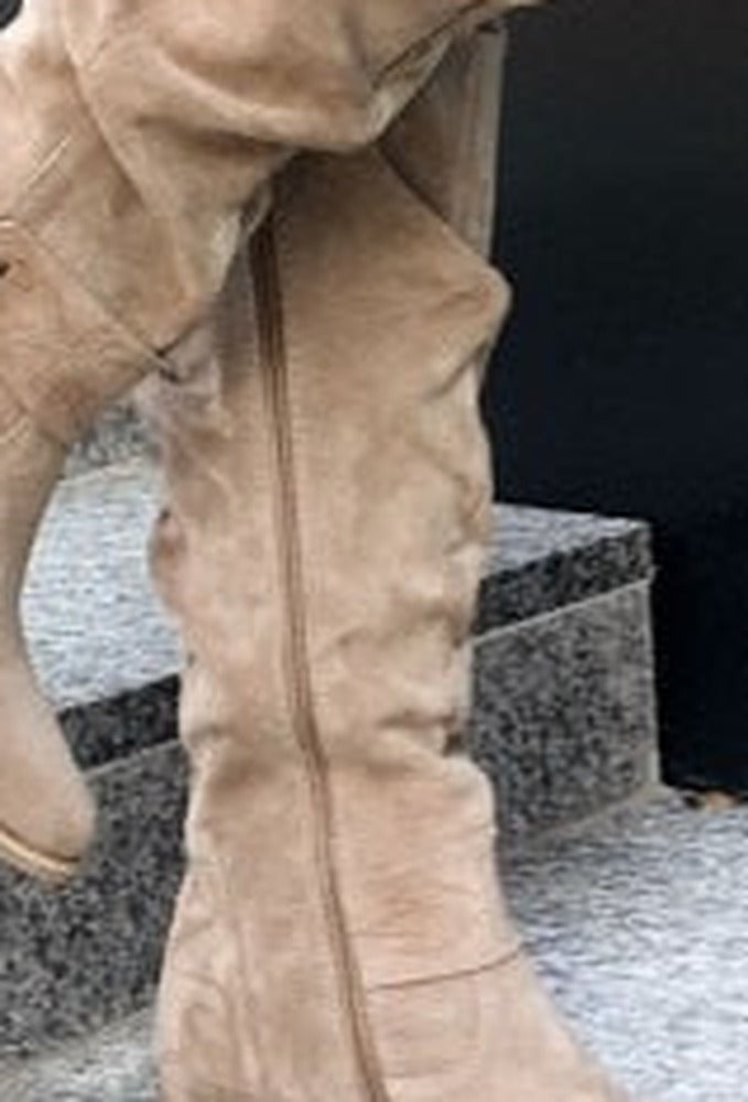 Kniehoge Laarzen, close-up
