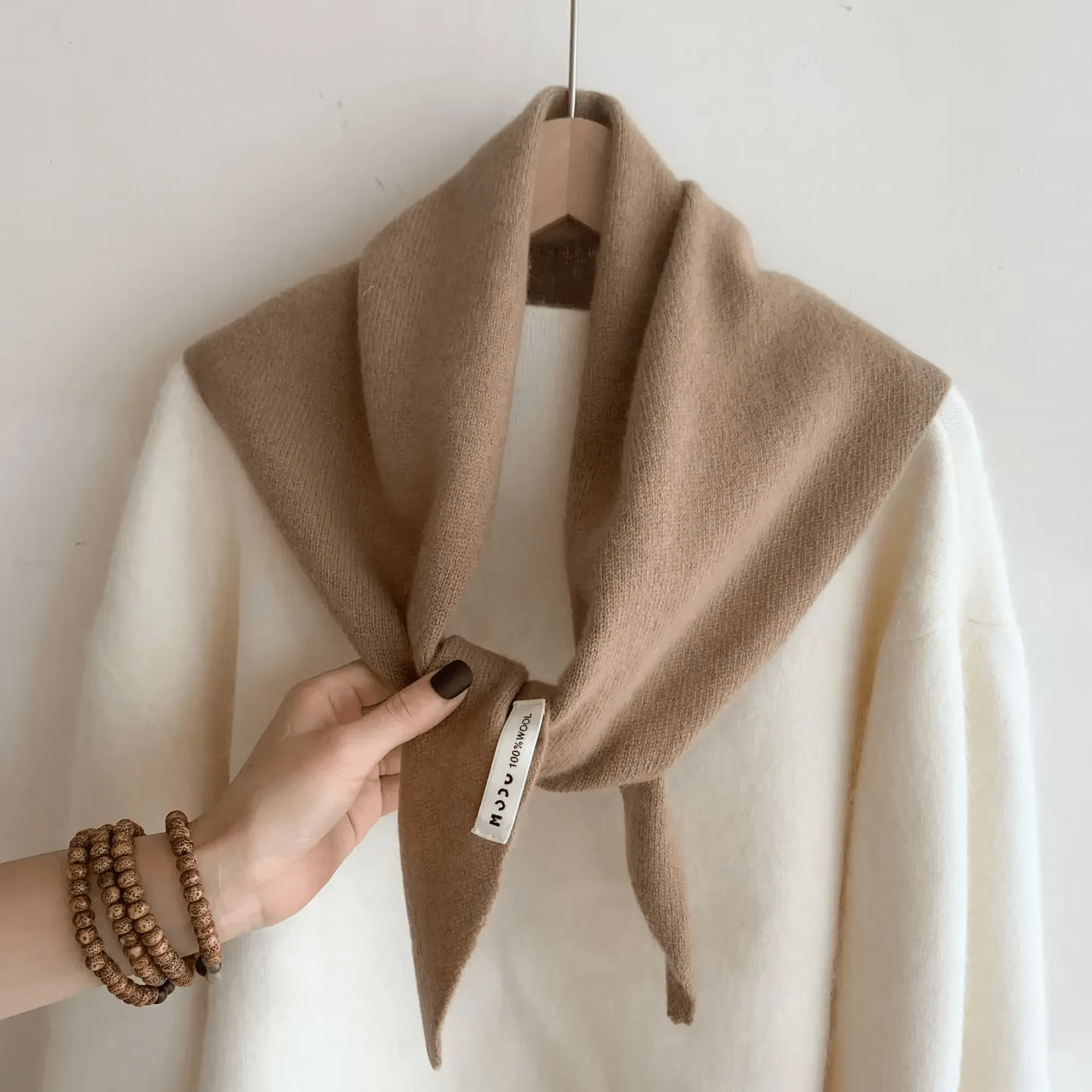 Driehoekige gebreide sjaal | Klein | Warm | Driehoekige halssjaal | Damessjaal-Boutique Moda