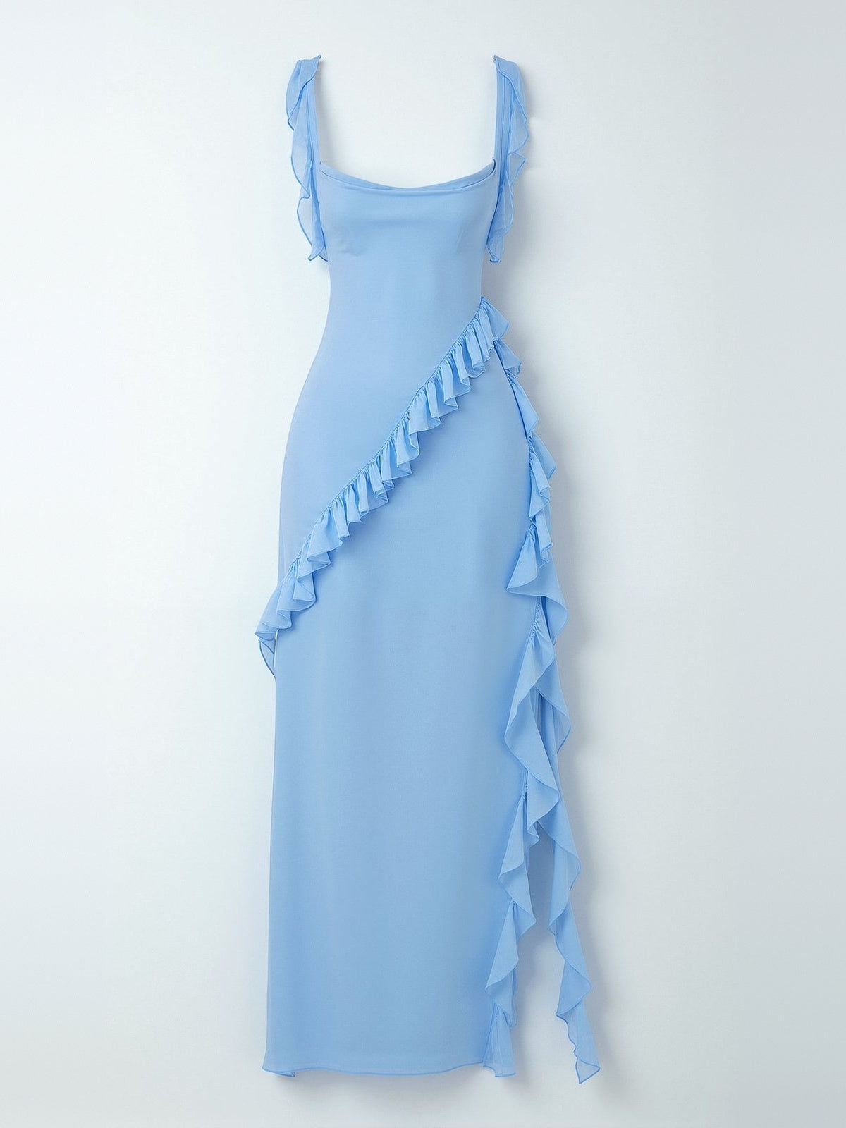 Lichtblauwe mouwloze maxi jurk met ruches en split, uitgestald op onzichtbare mannequin | Boutique Moda