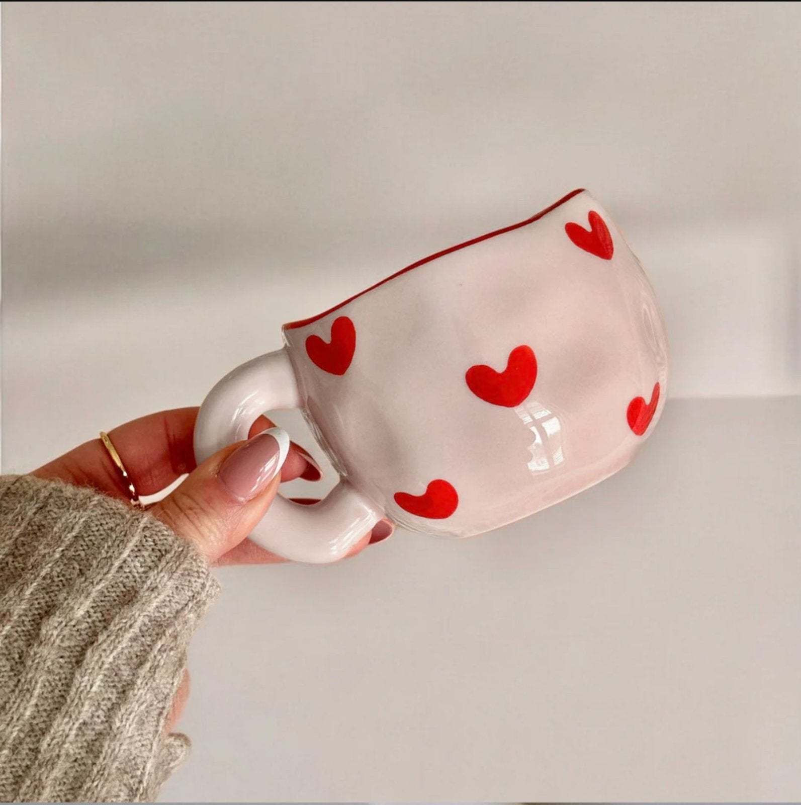 Keramiek koffiekopje met hartjes 2