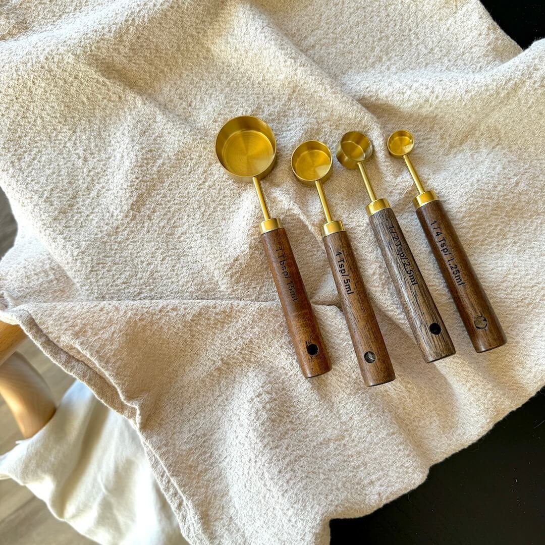 Maatbekers Set | Acaciahout en Goudkleurig | Maatlepels RVS-Boutique Moda