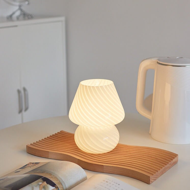 Paddenstoellamp van gedraaid glas 10