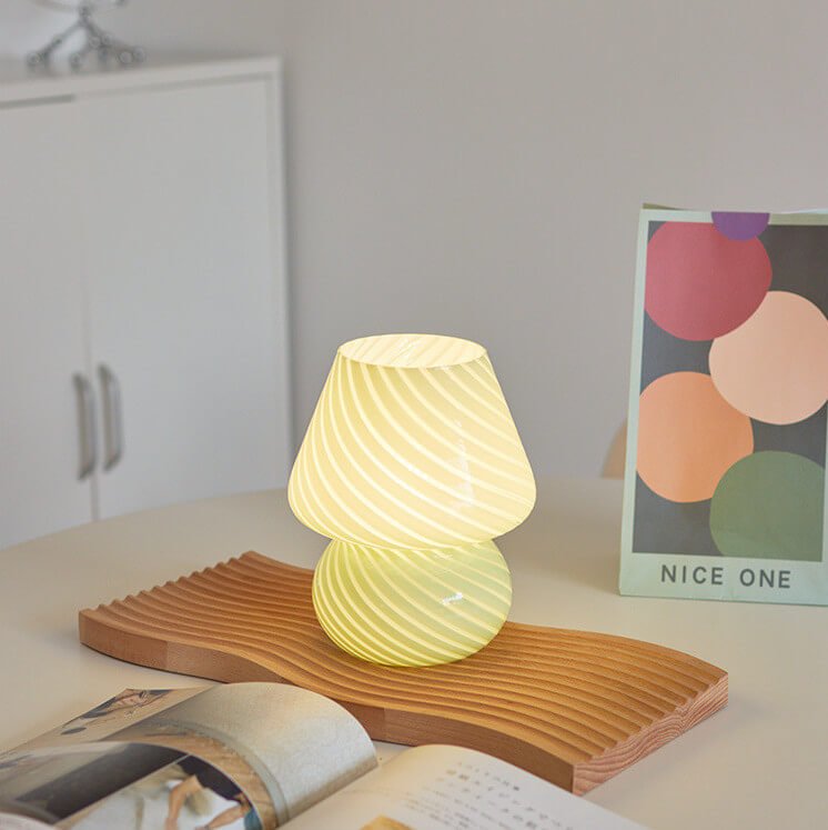 Paddenstoellamp van gedraaid glas 2