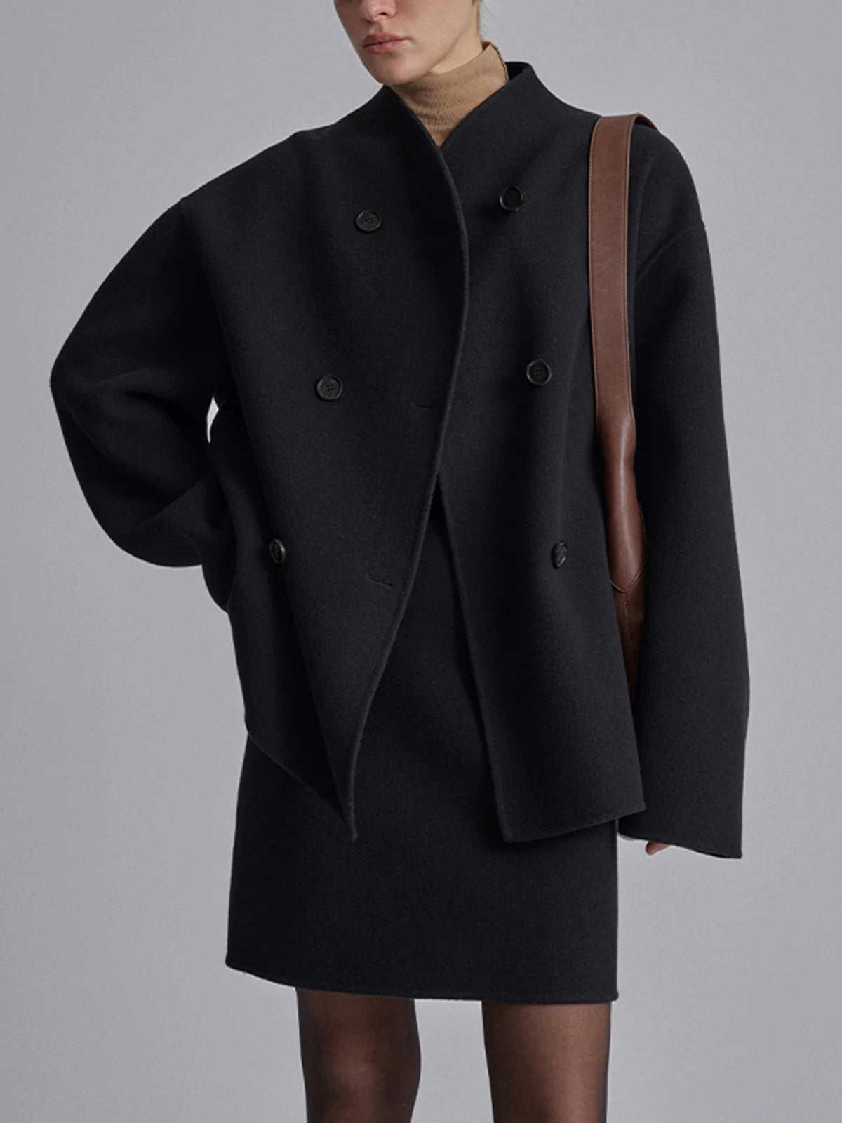 Korte jas van wol - Damesjas met dubbele rij knopen van wolmix-Boutique Moda