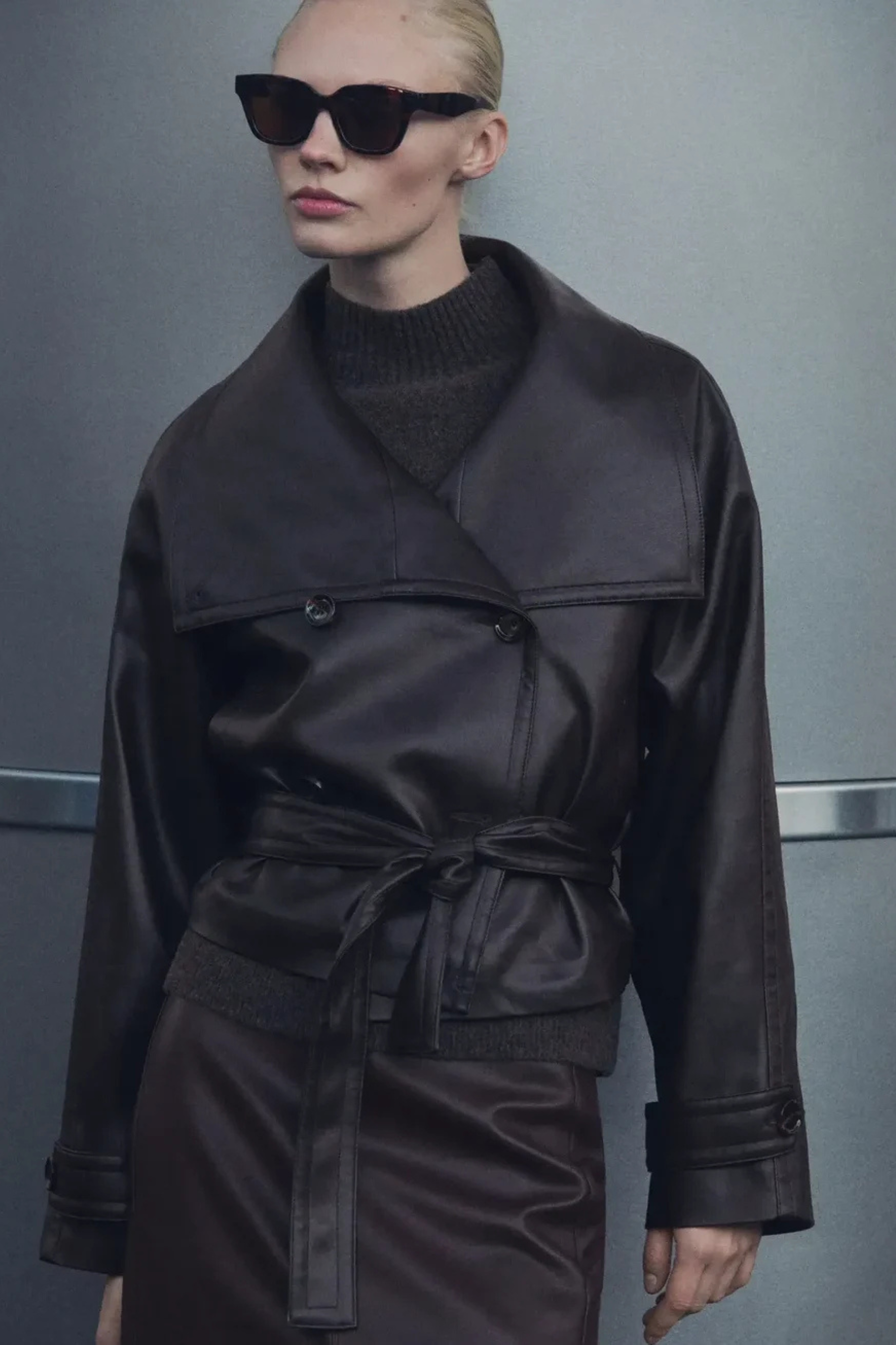 Kunstleren Jas - Dubbelrijig - Riem - Korte leren jas - Damesjas-Boutique Moda