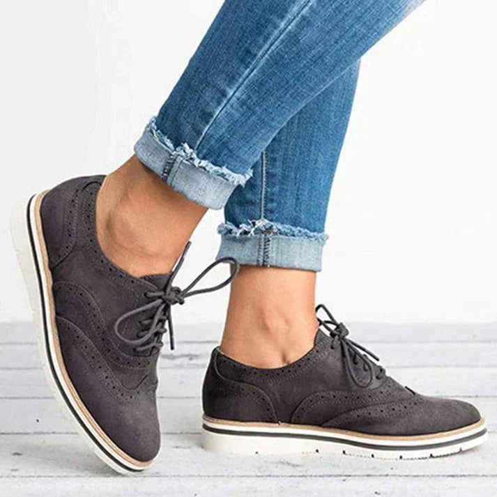 Leren Schoenen - Vrouwenmode Vrijetijdsschoenen met veters Sneakers-Boutique Moda