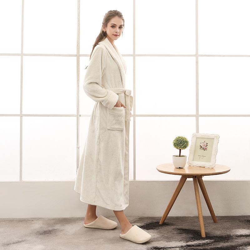 Quinna Long Bathrobe | Zachte en gezellige badjas die u warm houdt tijdens de kille winter.-Boutique Moda
