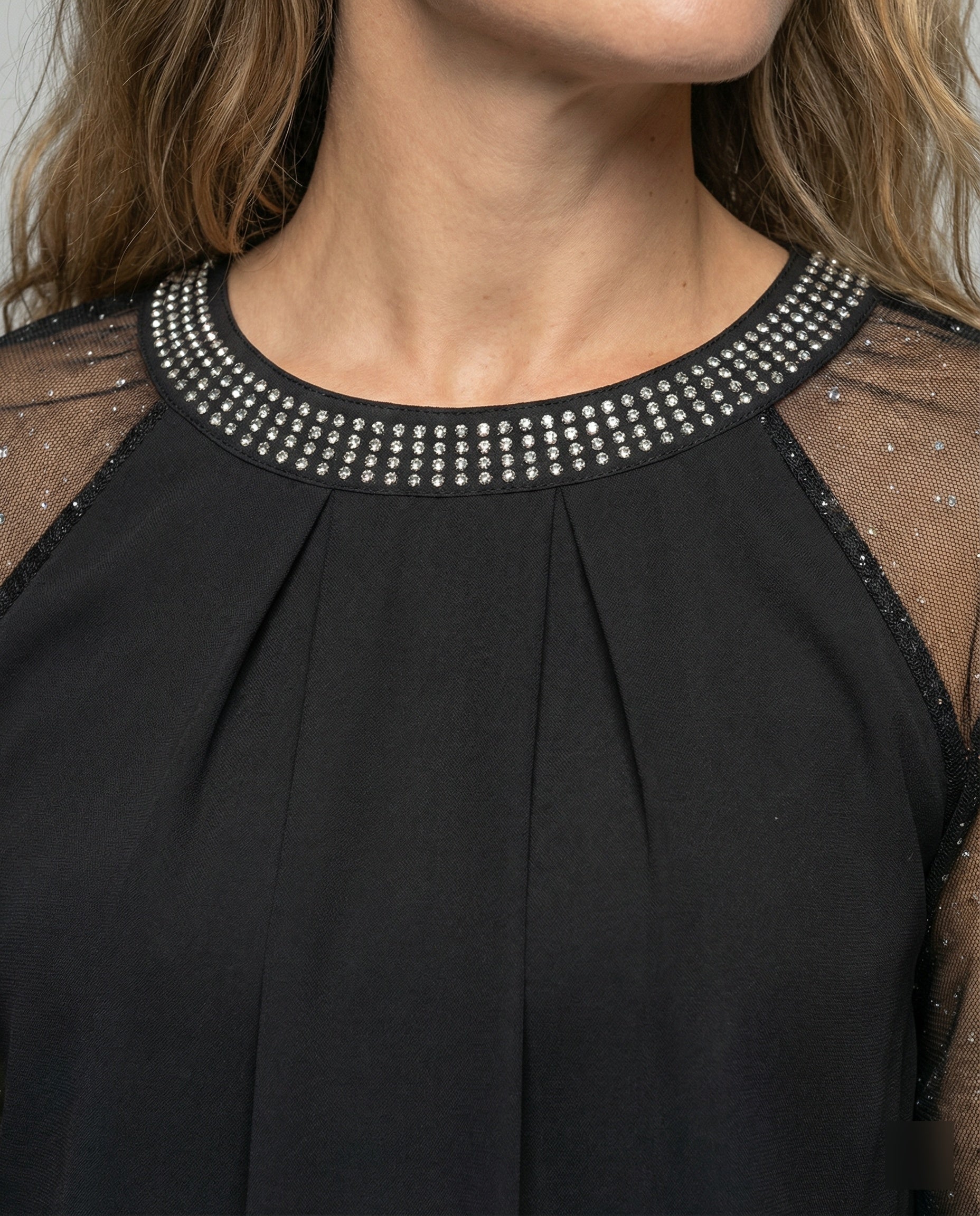 Top met lange mouwen van mesh | Zwart | Glanzend | Top met doorschijnende mouwen | Damesblouse-Boutique Moda