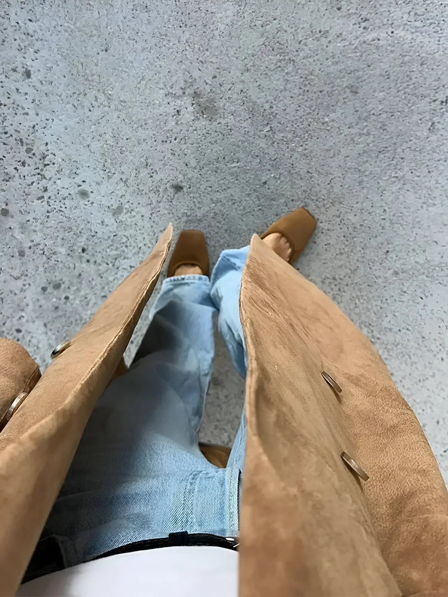 Trenchcoat | Suède | Dubbelrijks | Lange trenchcoat | Dames trenchcoat-Boutique Moda