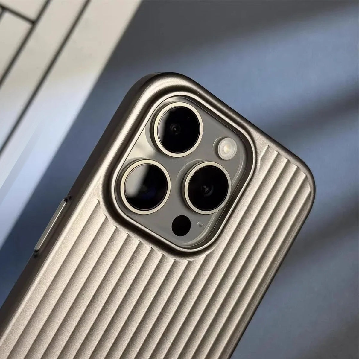 Geribbeld Telefoonhoesje voor iPhone | Verhoogde Camerarand | 4 Kleuren