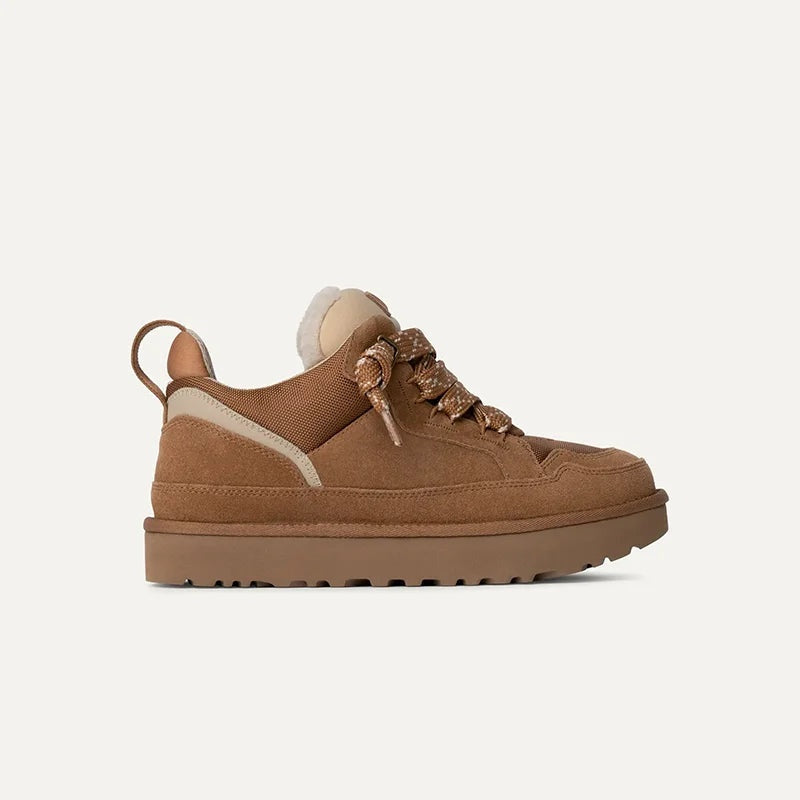 Bruine plateau sneaker met dikke gevlochten veters, vrijstaand productbeeld | Boutique Moda