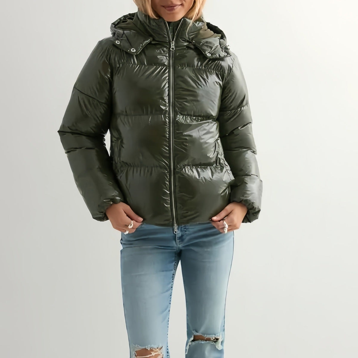 Korte Glanzende Winterjas Dames | Capuchon | Drukknopen | 3 Kleuren
