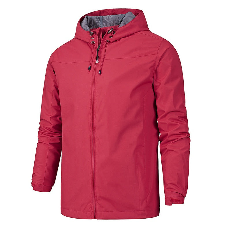 Rode outdoorjas met capuchon, effen kleur, getoond op onzichtbaar mannequin | Boutique Moda