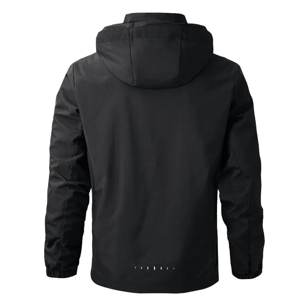 Zwarte waterdichte jas met capuchon, achteraanzicht, getoond op onzichtbare mannequin | Boutique Moda
