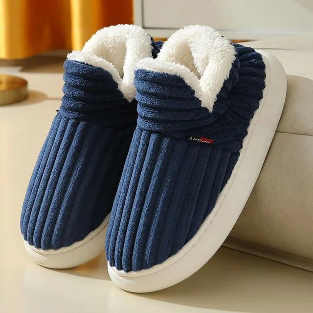 Donkerblauwe pantoffels met ribstof en witte pluche voering, niet gedragen | Boutique Moda