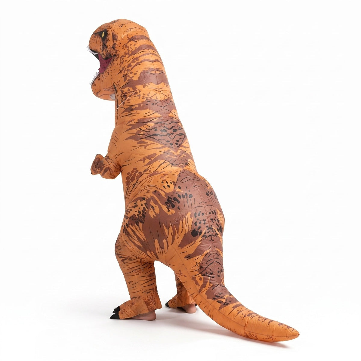 Opblaasbaar T-Rex pak van achteren met de lange staart
