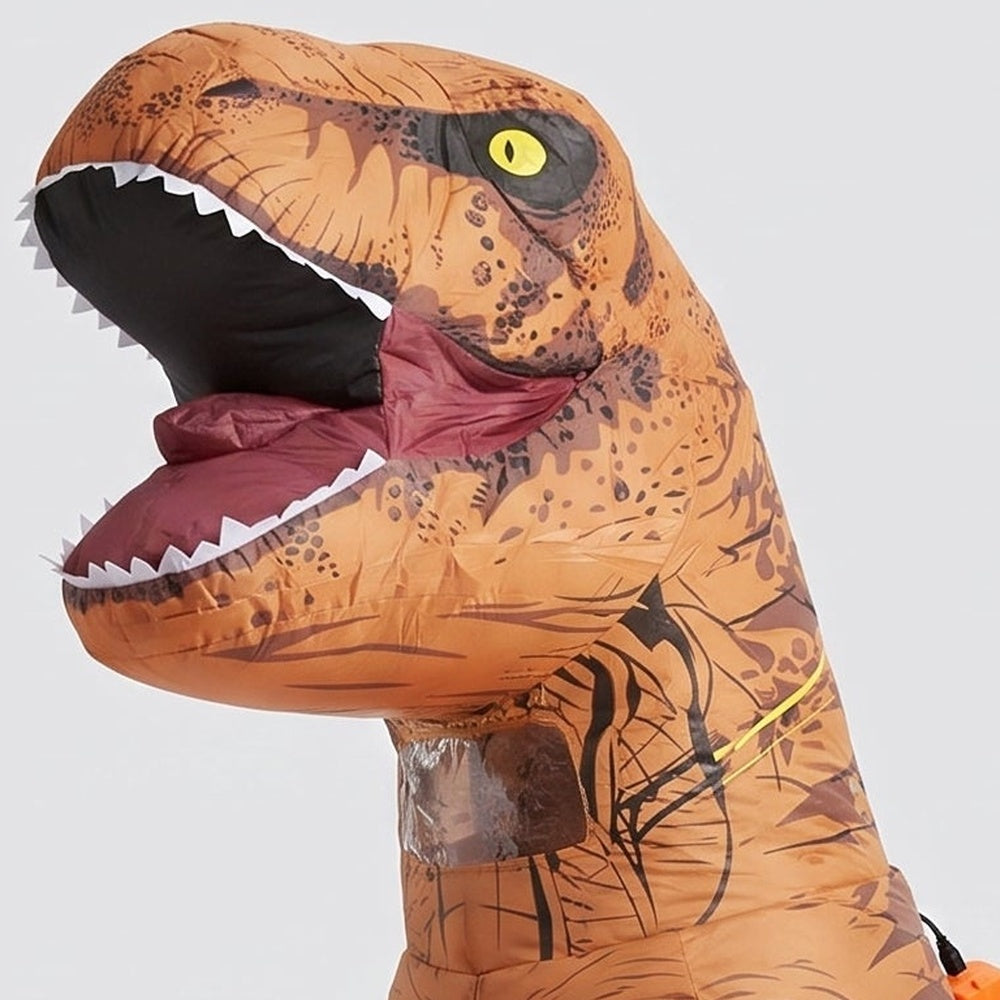 Close-up van de T-Rex kop met open bek en tanden