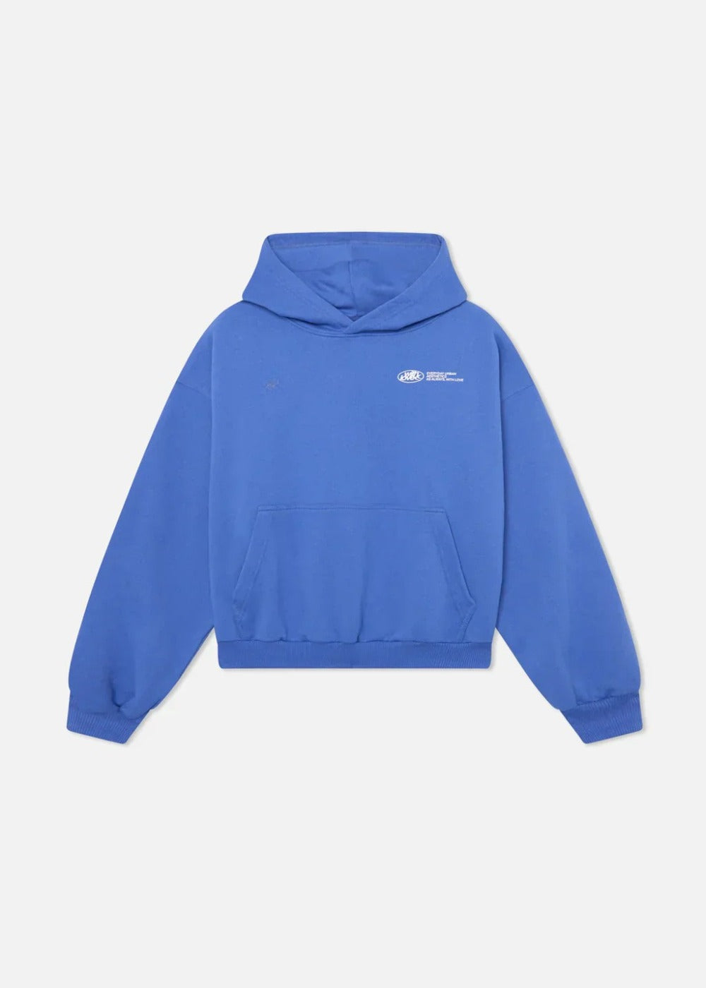 Blauwe oversized hoodie met een kleine print op de borst, voorkant | Boutique Moda