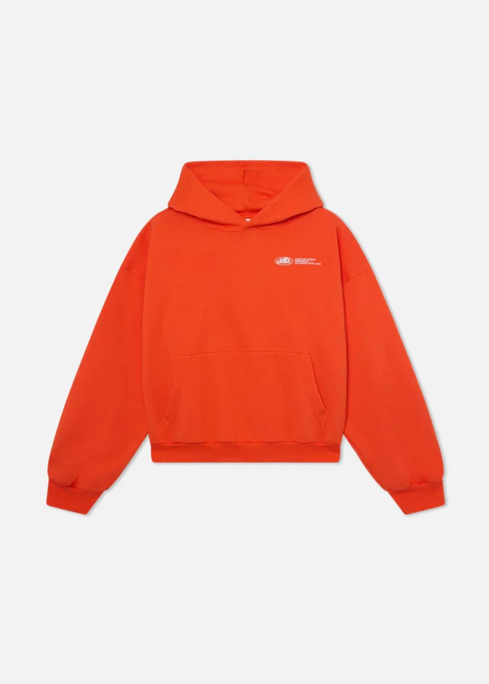 Oranje oversized hoodie met een kleine print op de borst, voorkant | Boutique Moda
