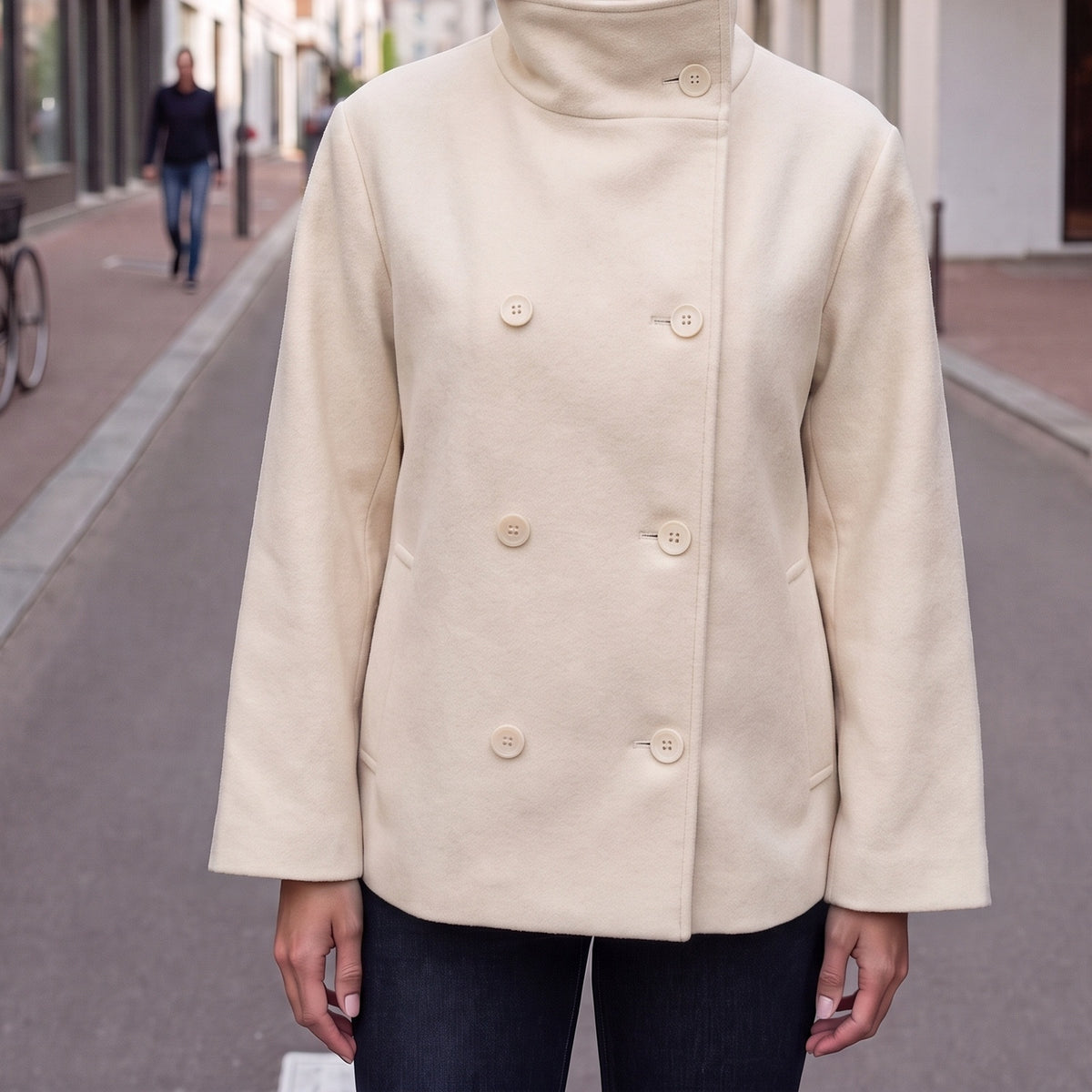 Double breasted jas in crème met opstaande kraag | Boutique Moda