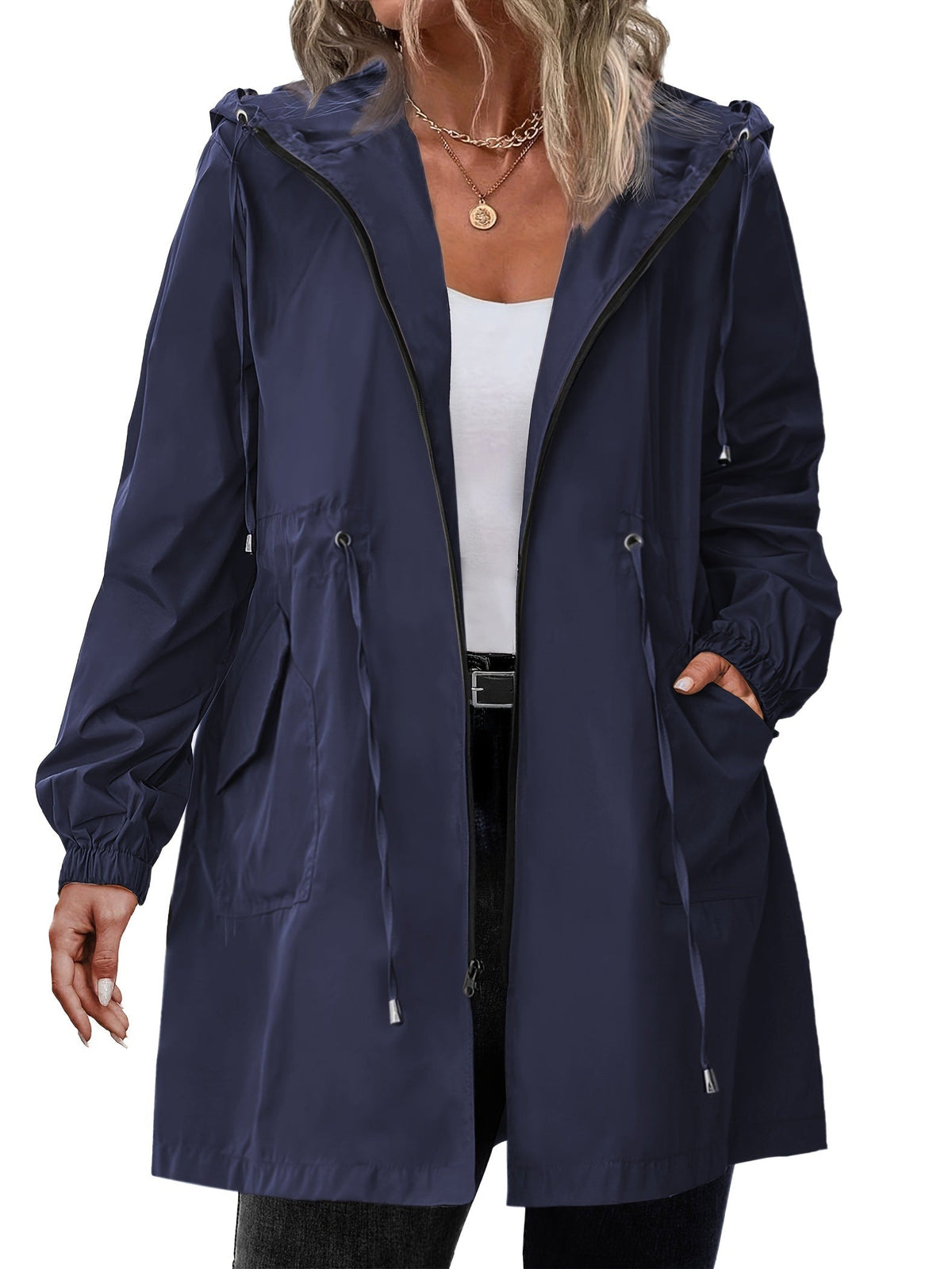 Regenjas in marineblauw met capuchon en taillekoord | Boutique Moda