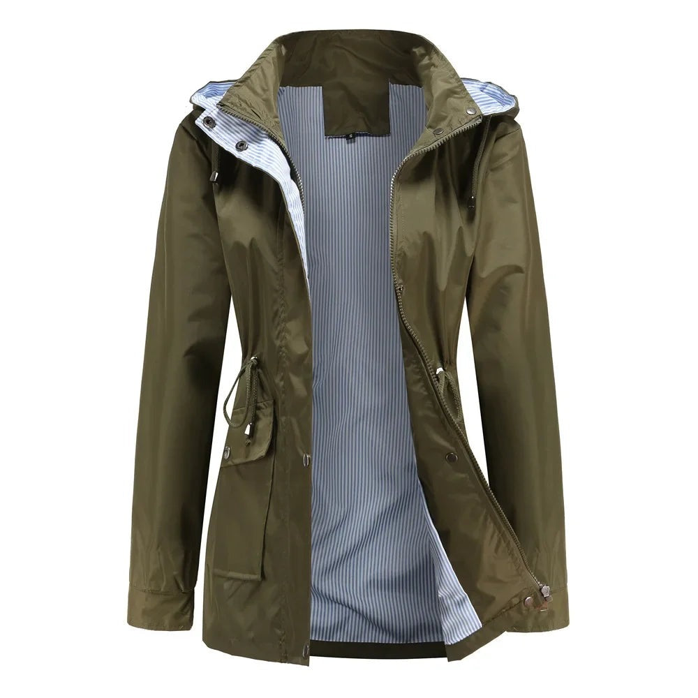 Gevoerde regenjas in saliegroen met capuchon | Boutique Moda