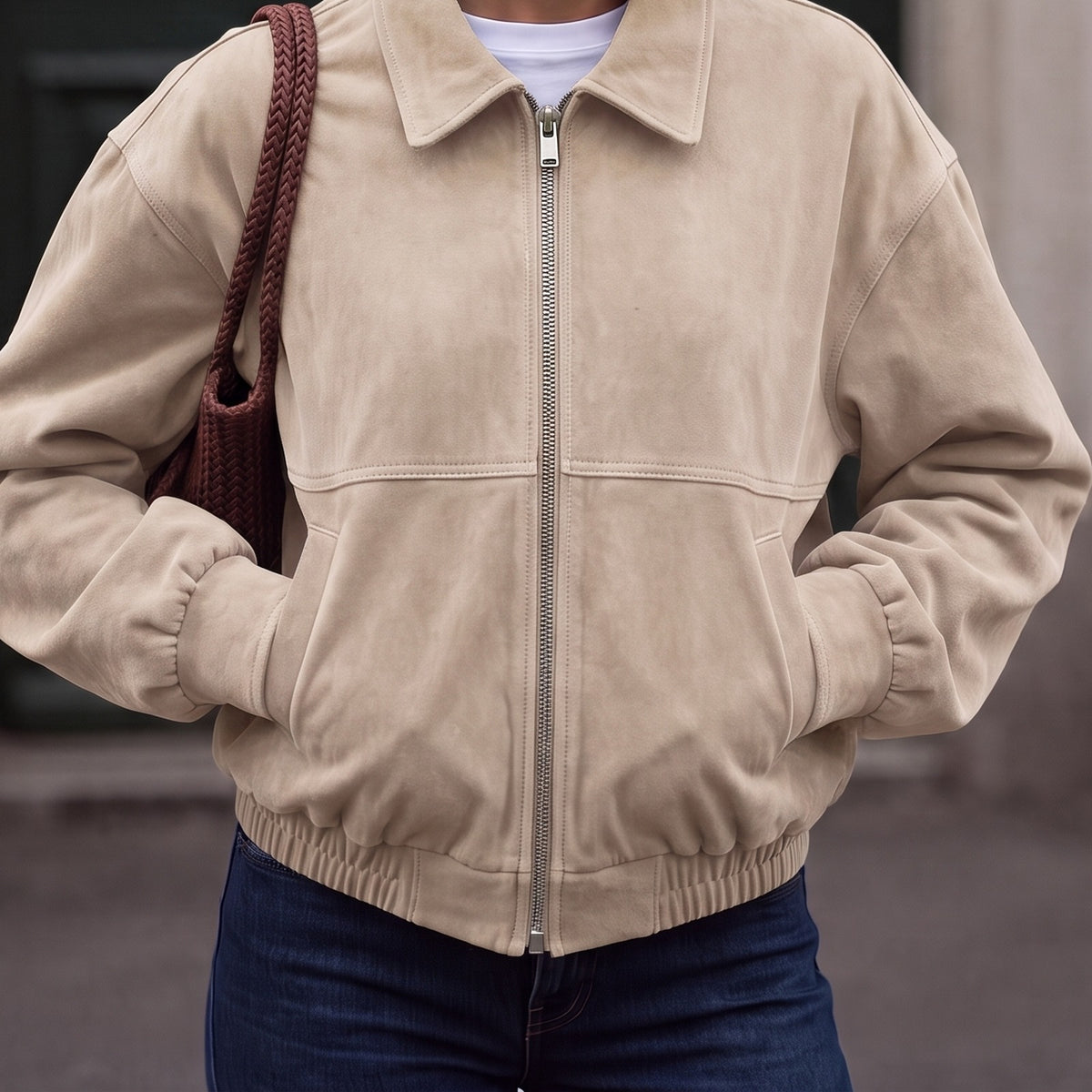 Bomberjack in crème met suède-look en kraag | Boutique Moda