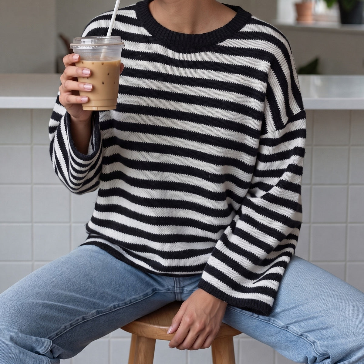 Gestreepte oversized trui in zwart met ronde hals | Boutique Moda