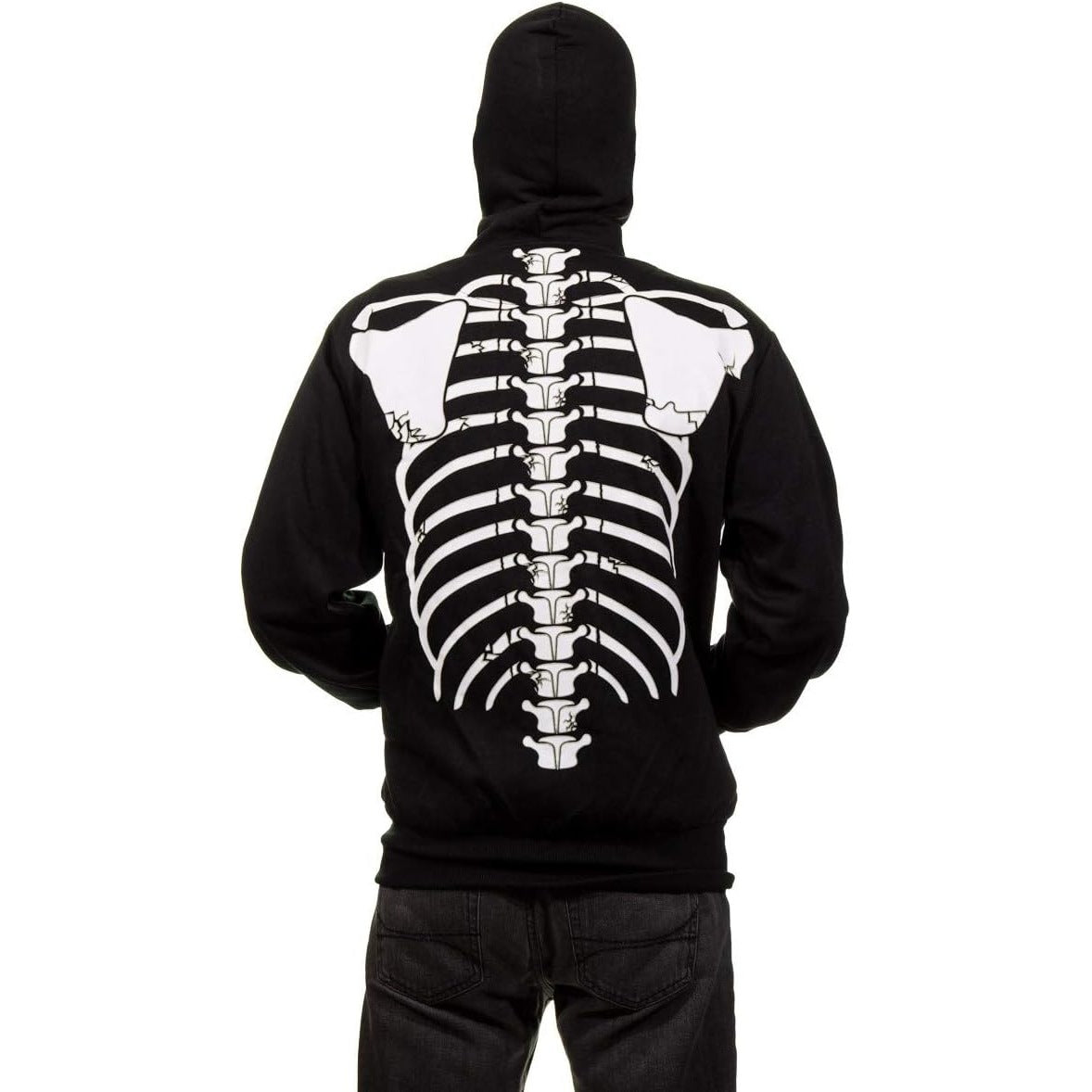 Zwarte hoodie met wit skeletprint op rug, gedragen door een persoon | Boutique Moda