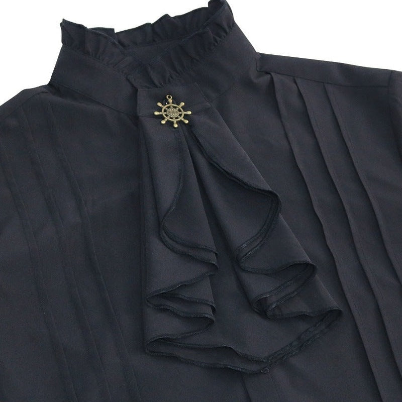 Zwart geplooid overhemd met jabot kraag en decoratieve stuurwielspeld | Boutique Moda